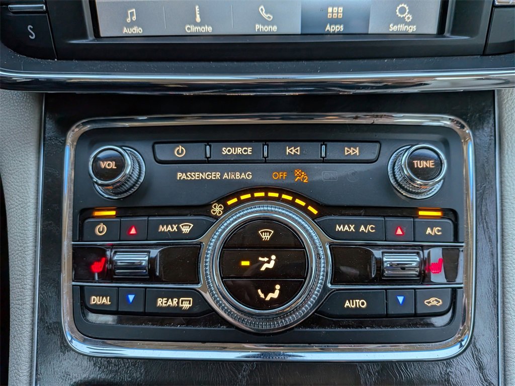 Used 2019 Lincoln Continental Premiere image 22