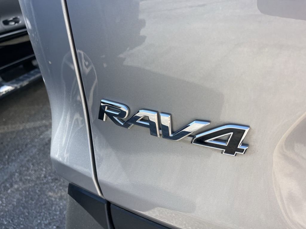 Used 2025 Toyota RAV4 XLE w/ Convenience Package AWD/4WD image 7