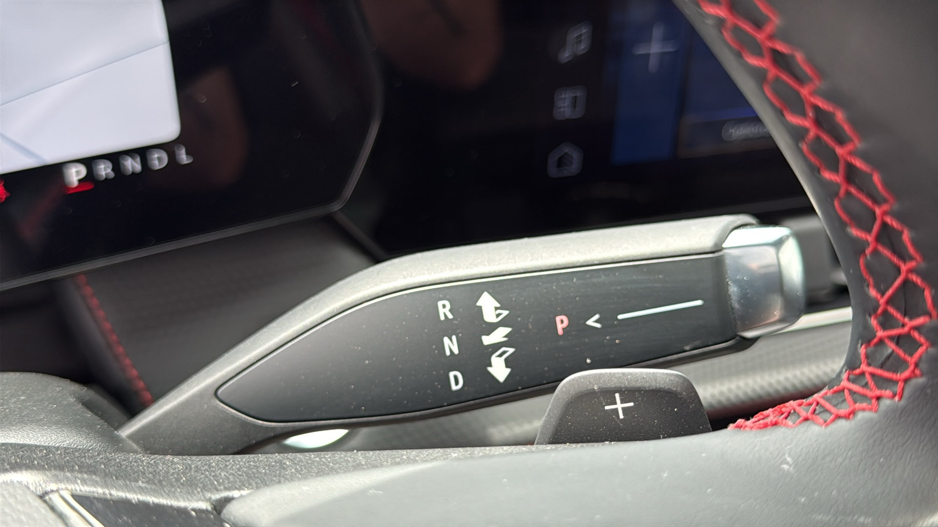 Used 2025 Chevrolet Equinox RS AWD/4WD image 18