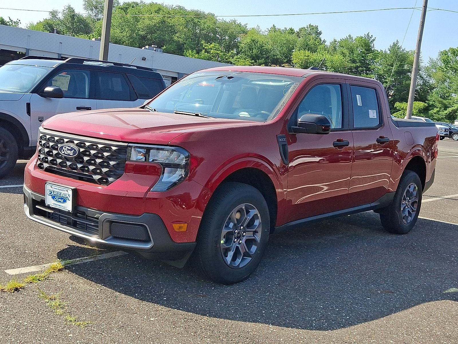 New 2026 Ford Maverick XLT w/ XLT Luxury Package FWD image 3