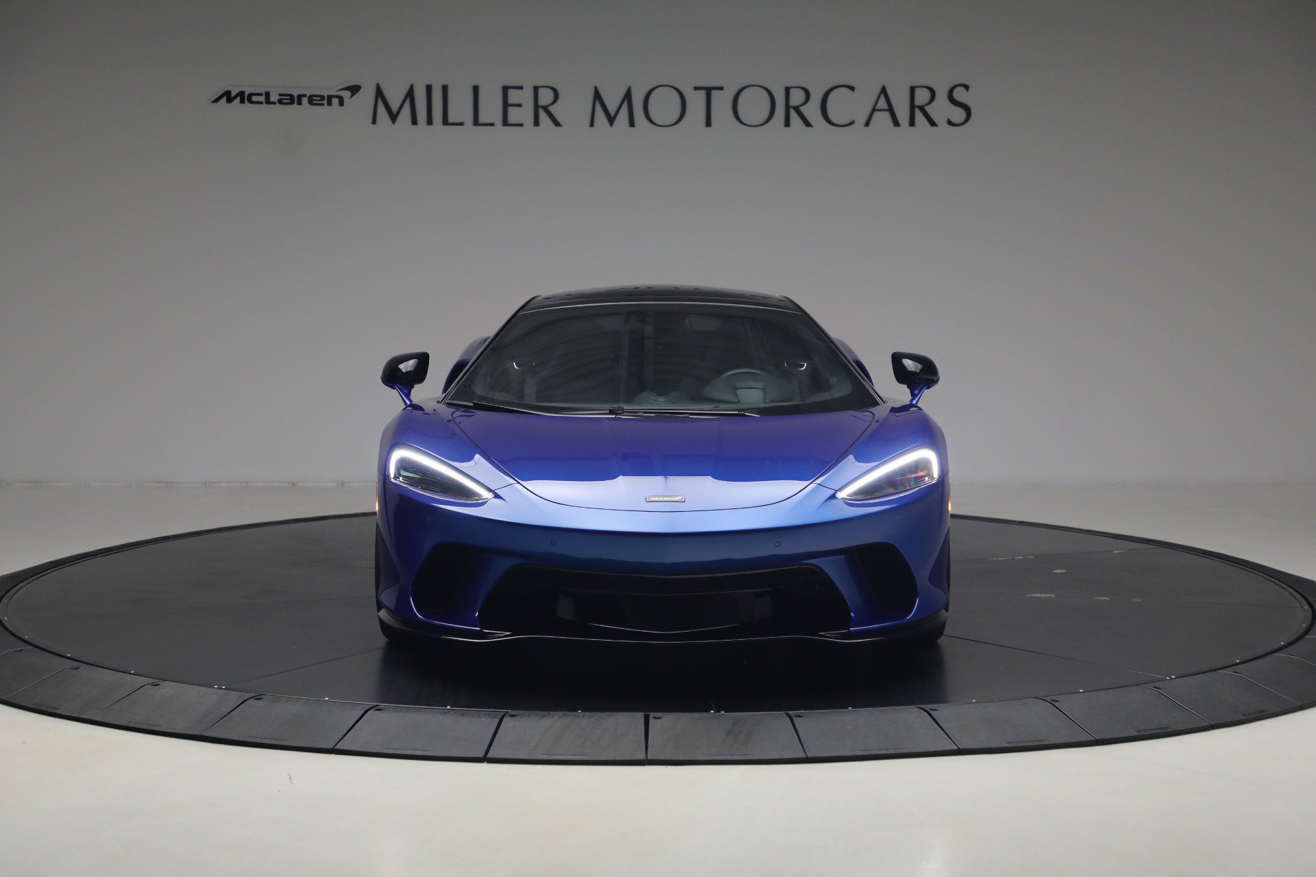 Used 2023 McLaren GT RWD image 13