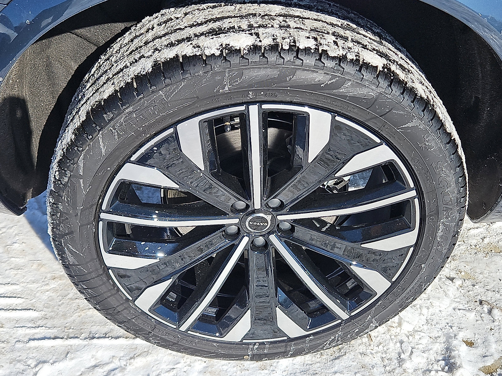 New 2026 Volvo XC90 T8 Ultra w/ Protection Package Premier image 7