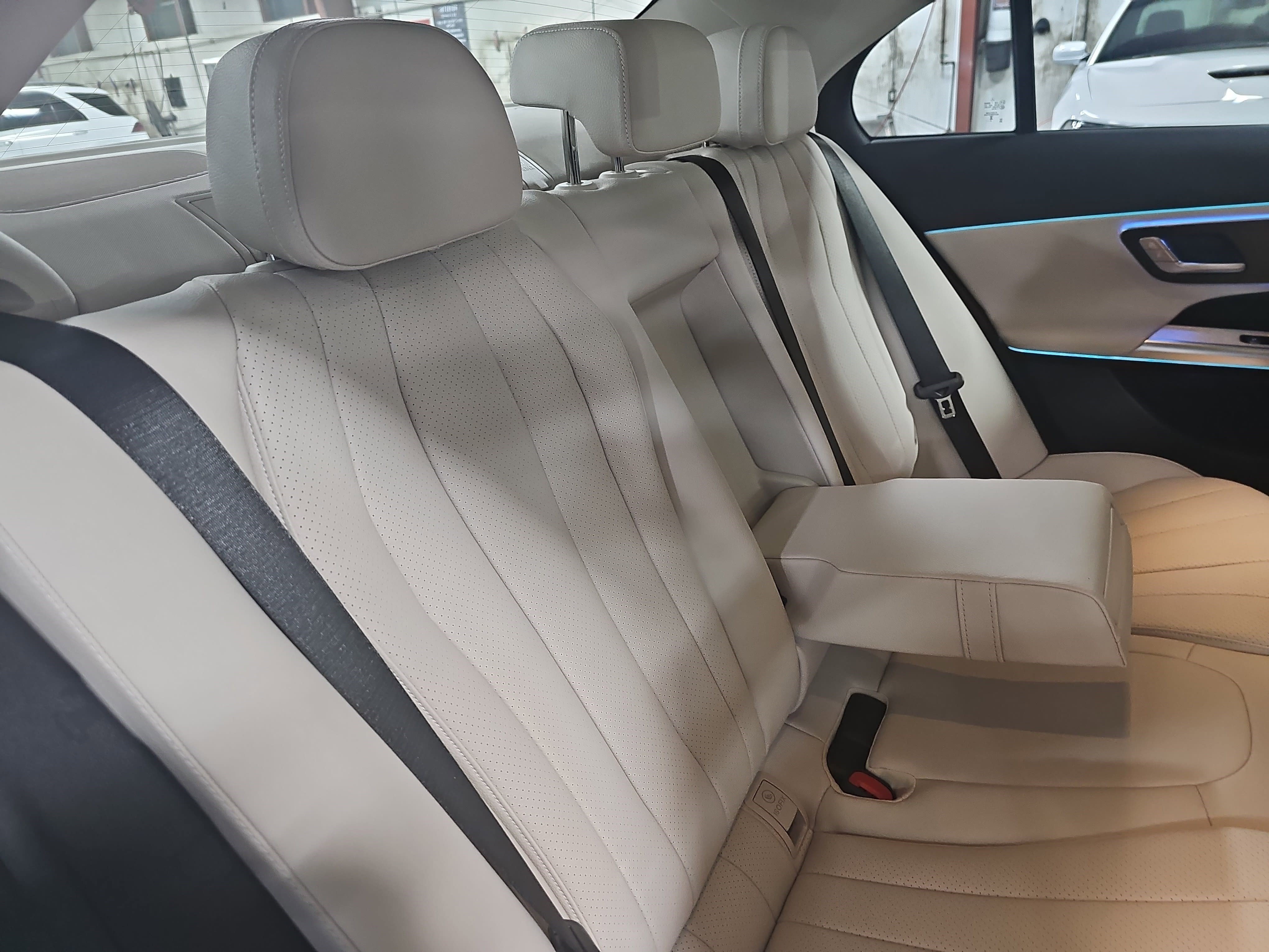 New 2026 Mercedes-Benz E 350 4MATIC Sedan image 12