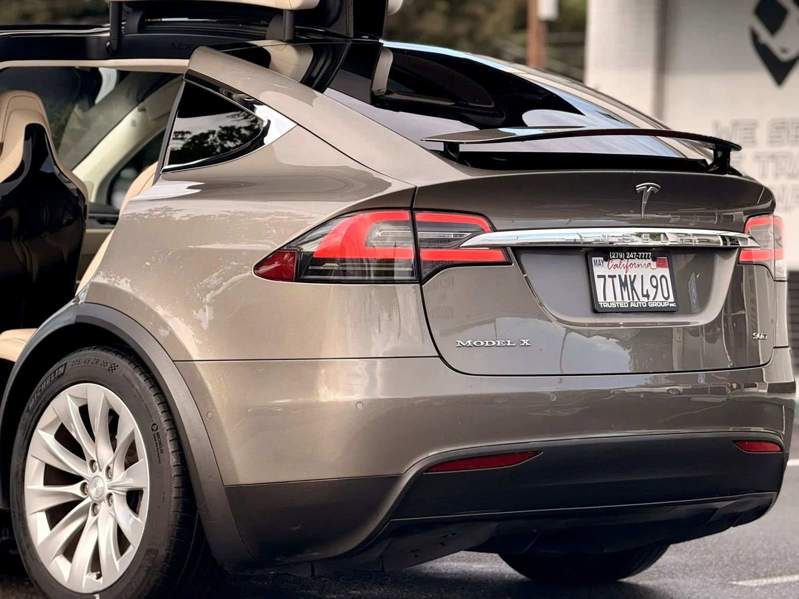 Used 2016 Tesla Model X 90D image 7