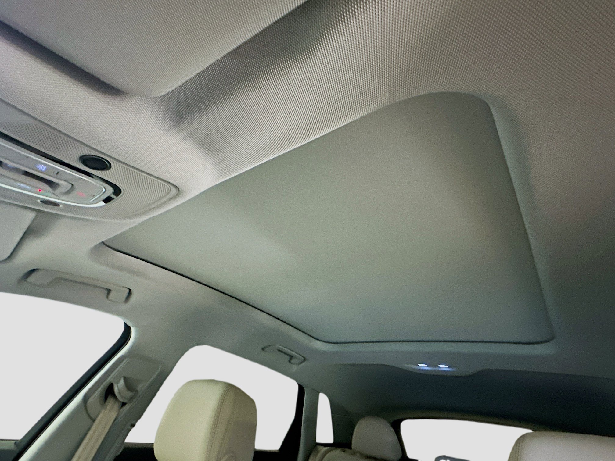 Used 2024 Audi Q8 e-tron Premium Plus w/ Premium Plus Package image 27