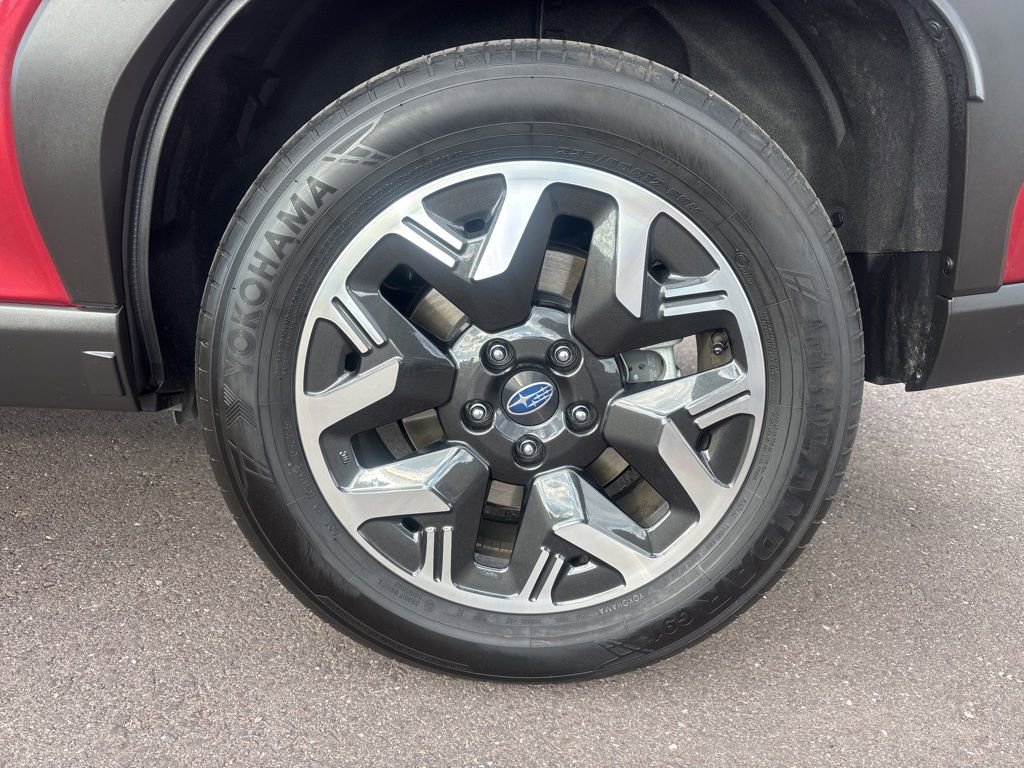 Used 2025 Subaru Forester AWD/4WD image 29
