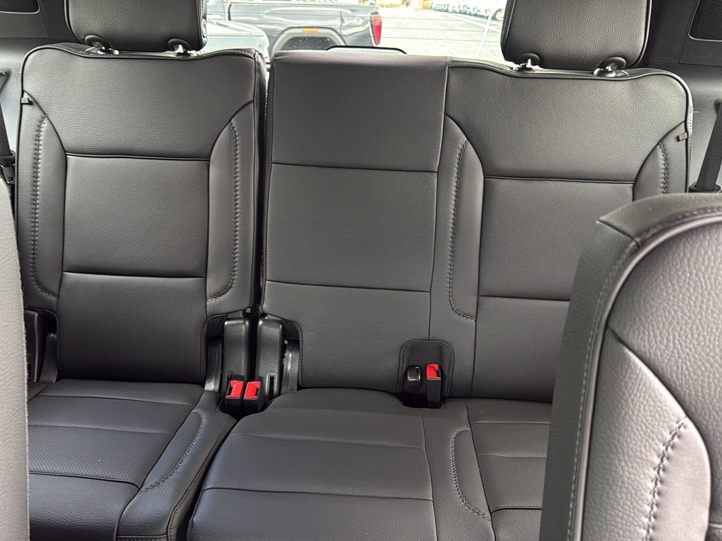 Used 2024 GMC Yukon Denali w/ LPO, Floor Liner Package image 10