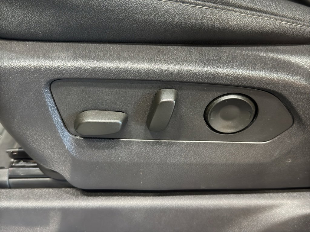 Used 2024 GMC Sierra 1500 Elevation w/ Elevation Premium Package image 19