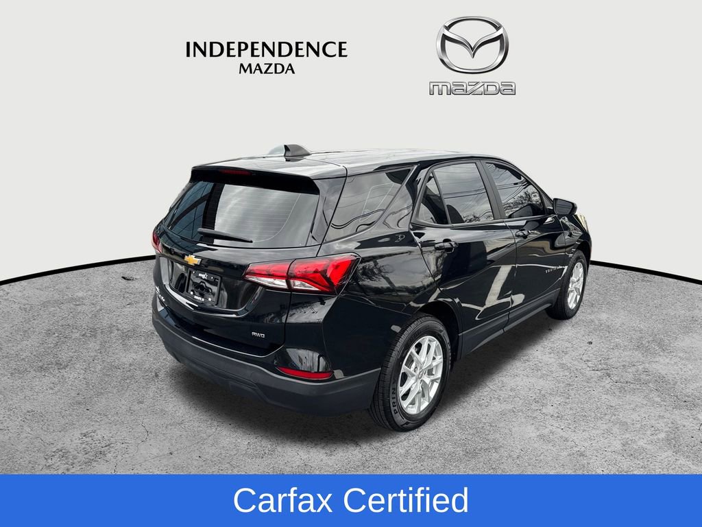 Used 2023 Chevrolet Equinox LS image 3