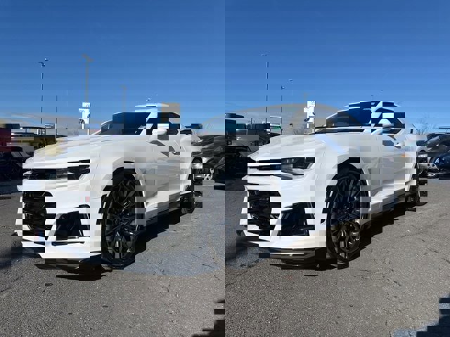 Used 2021 Chevrolet Camaro ZL1 image 3