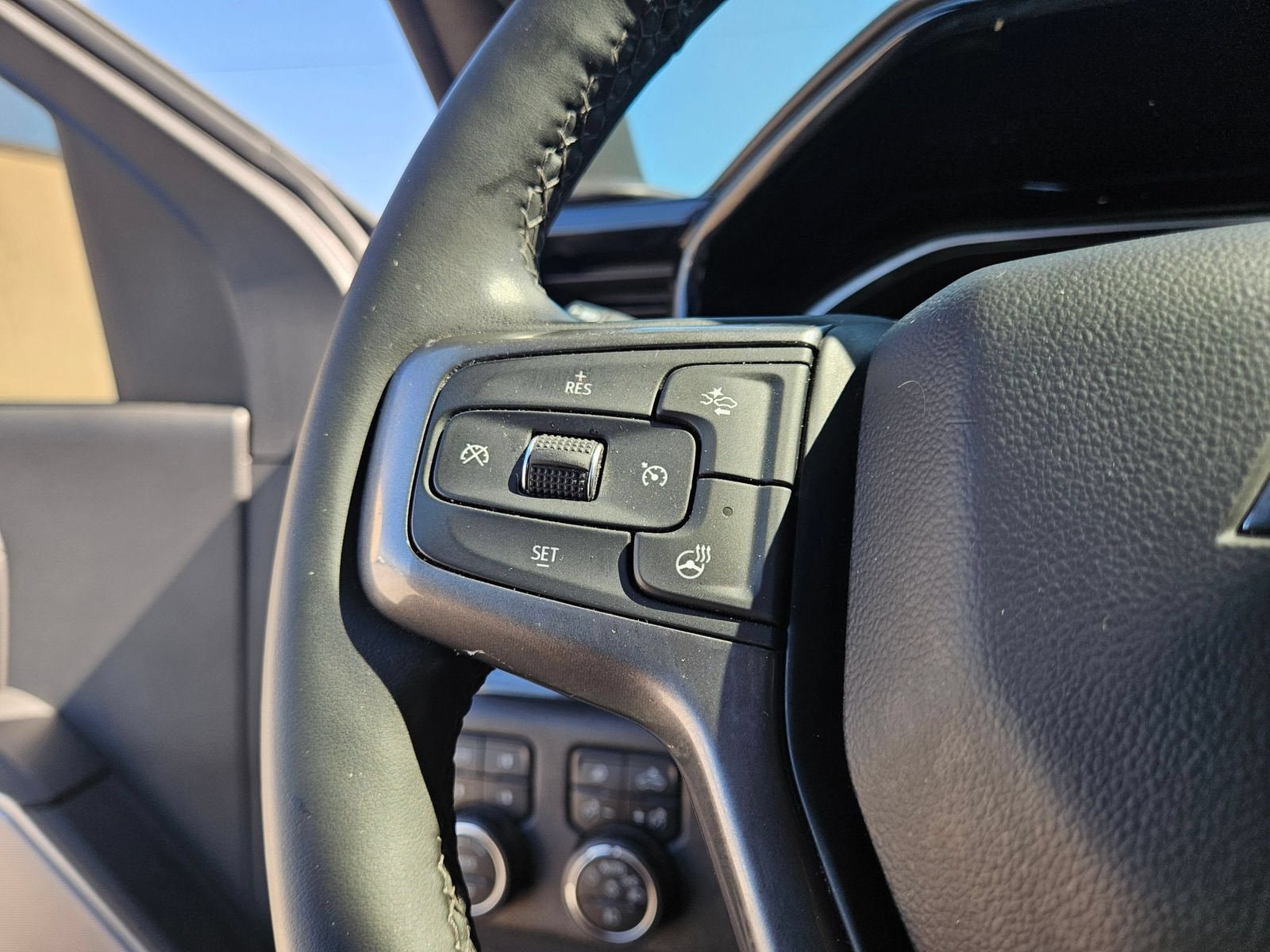Used 2024 Chevrolet Silverado 3500 High Country w/ High Country Premium Package AWD/4WD image 12