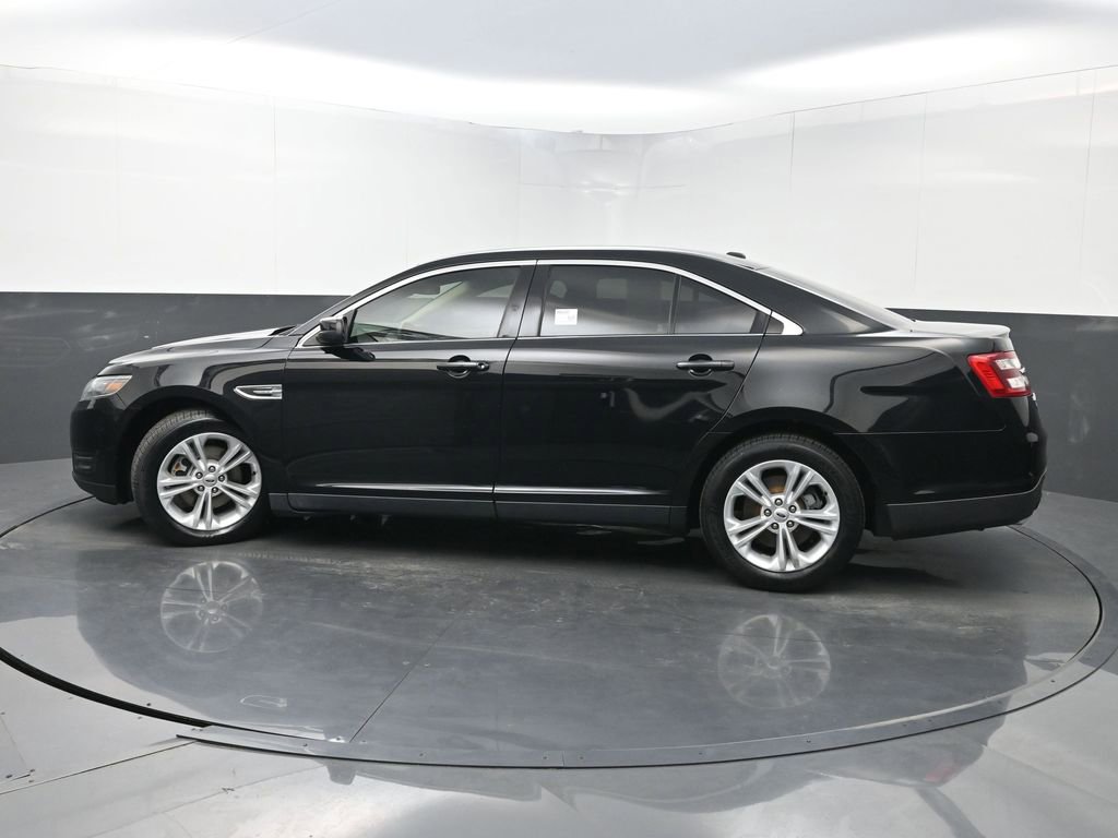Used 2018 Ford Taurus SEL image 37