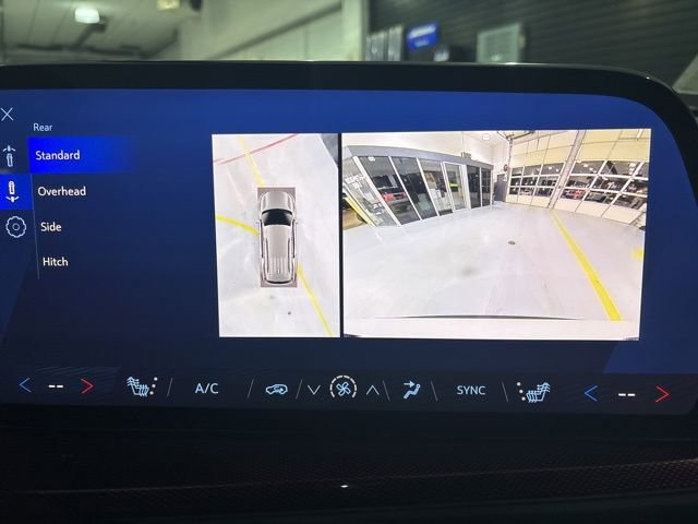 Used 2024 Chevrolet Traverse Z71 w/ Enhanced Driving Package image 26