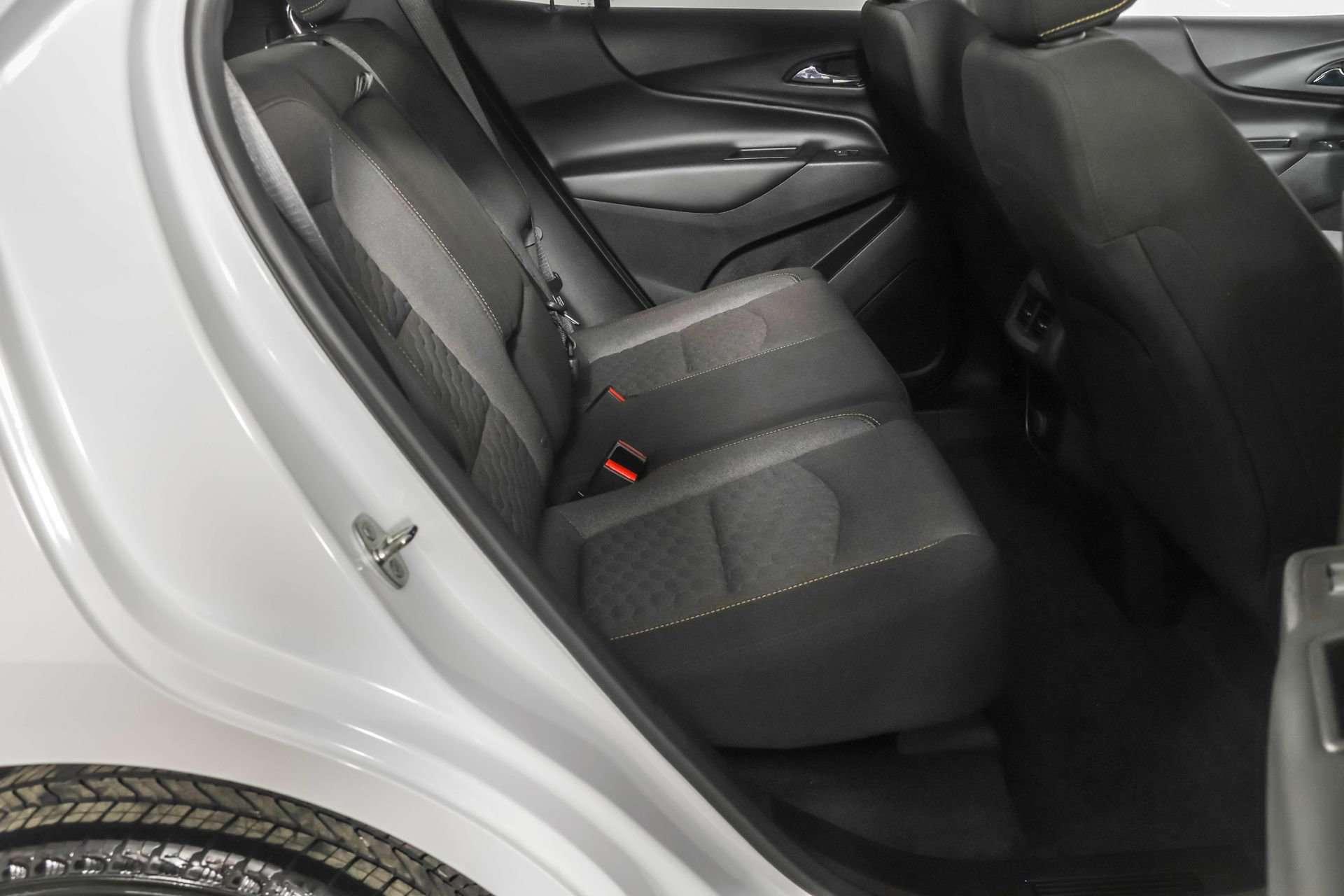 Used 2018 Chevrolet Equinox LT image 42