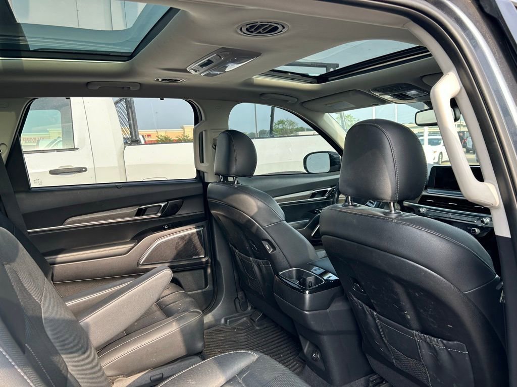 Used 2021 Kia Telluride SX w/ Towing Package FWD image 13