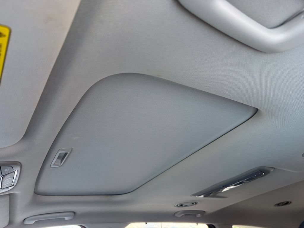 Used 2021 Kia Telluride EX w/ EX Premium Package FWD image 14