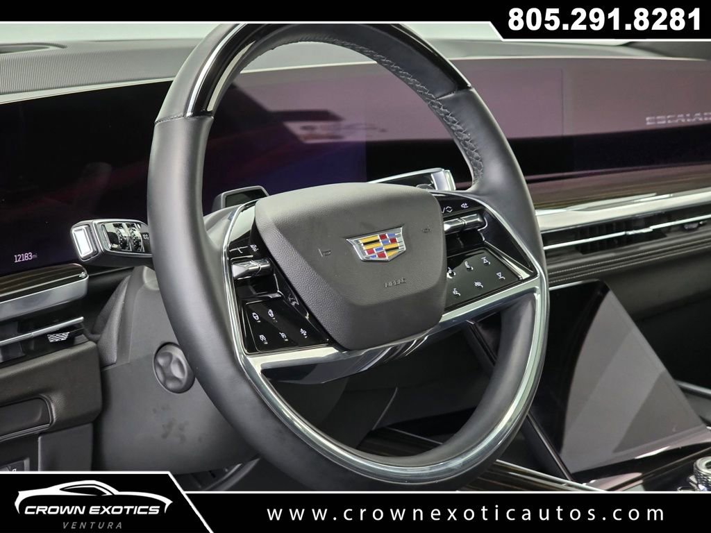 Used 2025 Cadillac Escalade ESV Premium Luxury RWD image 24
