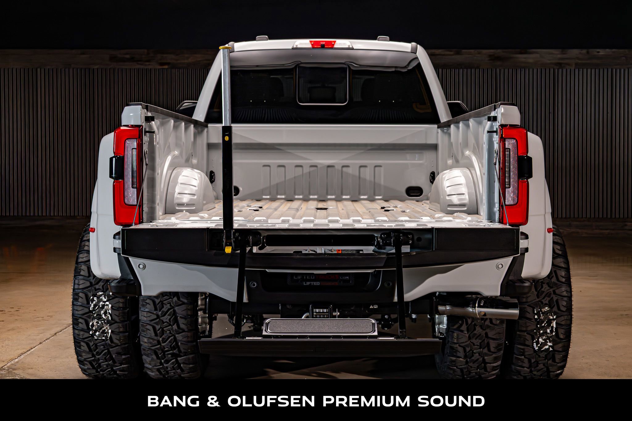 Used 2026 Ford F450 Platinum w/ Platinum Plus Package image 8