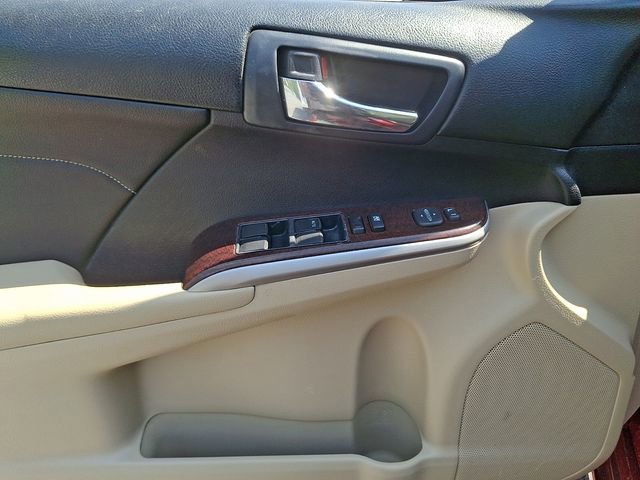 Used 2014 Toyota Camry XLE image 18