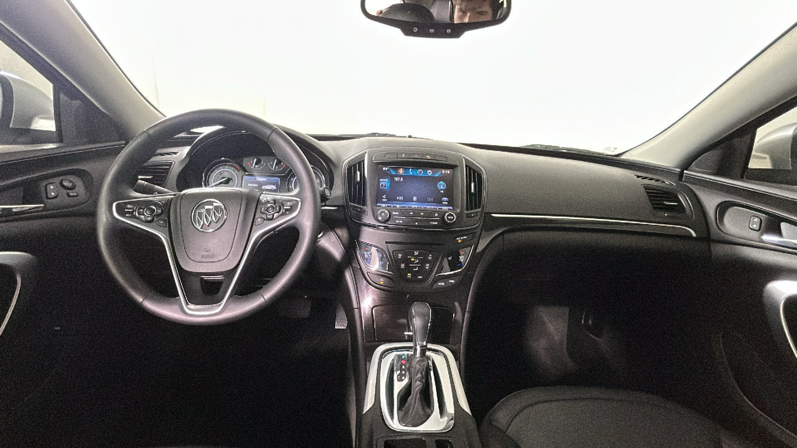 Used 2015 Buick Regal Premium w/ Experience Buick Package FWD image 32