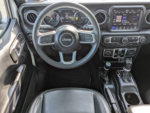 Used 2023 Jeep Wrangler Unlimited Sahara AWD/4WD image 16