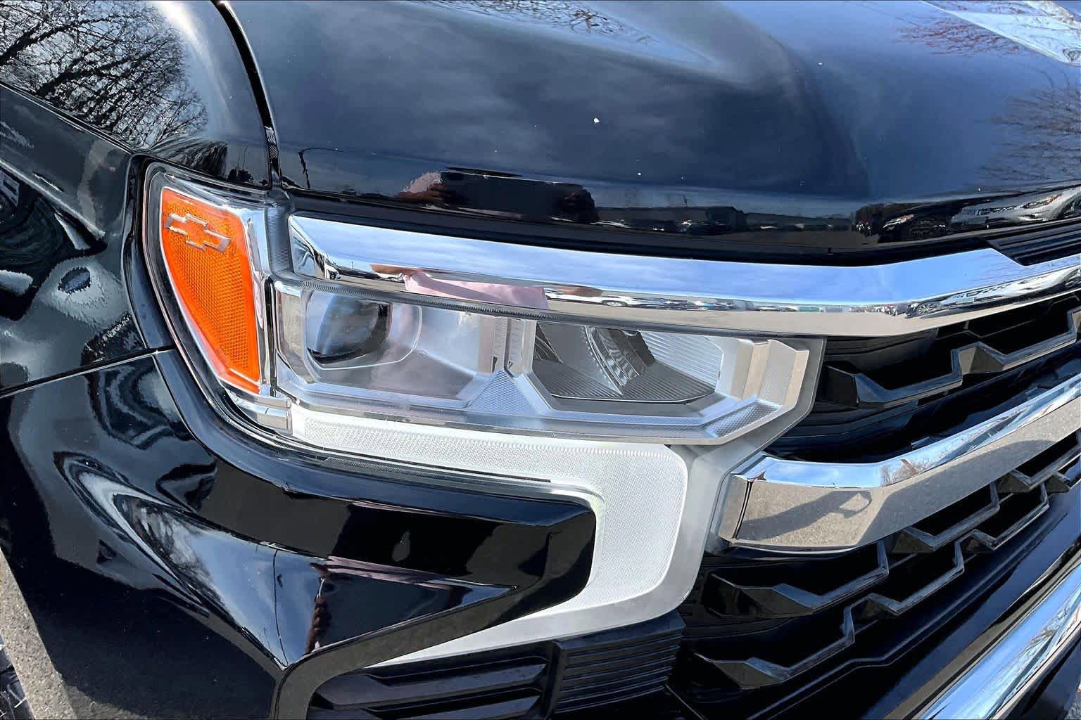 Used 2022 Chevrolet Silverado 1500 LT AWD/4WD image 25