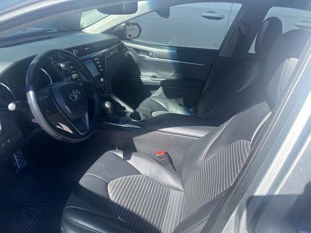 Used 2018 Toyota Camry SE w/ Convenience Package FWD image 10
