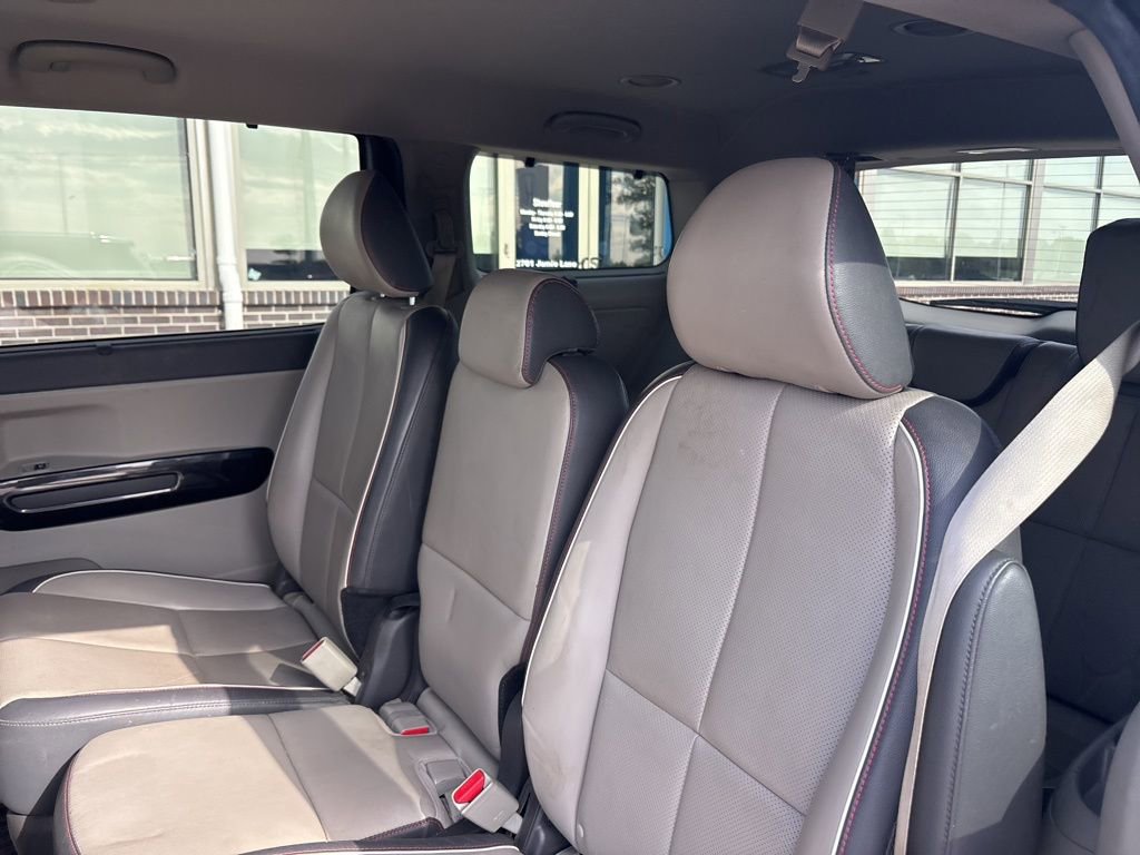 Used 2018 Kia Sedona EX FWD image 36
