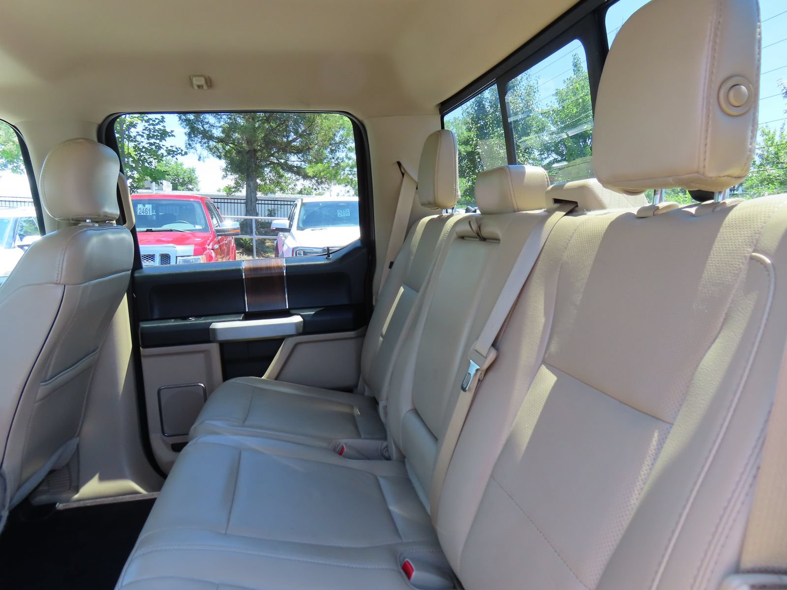 Used 2017 Ford F150 Lariat w/ Equipment Group 502A Luxury AWD/4WD image 40