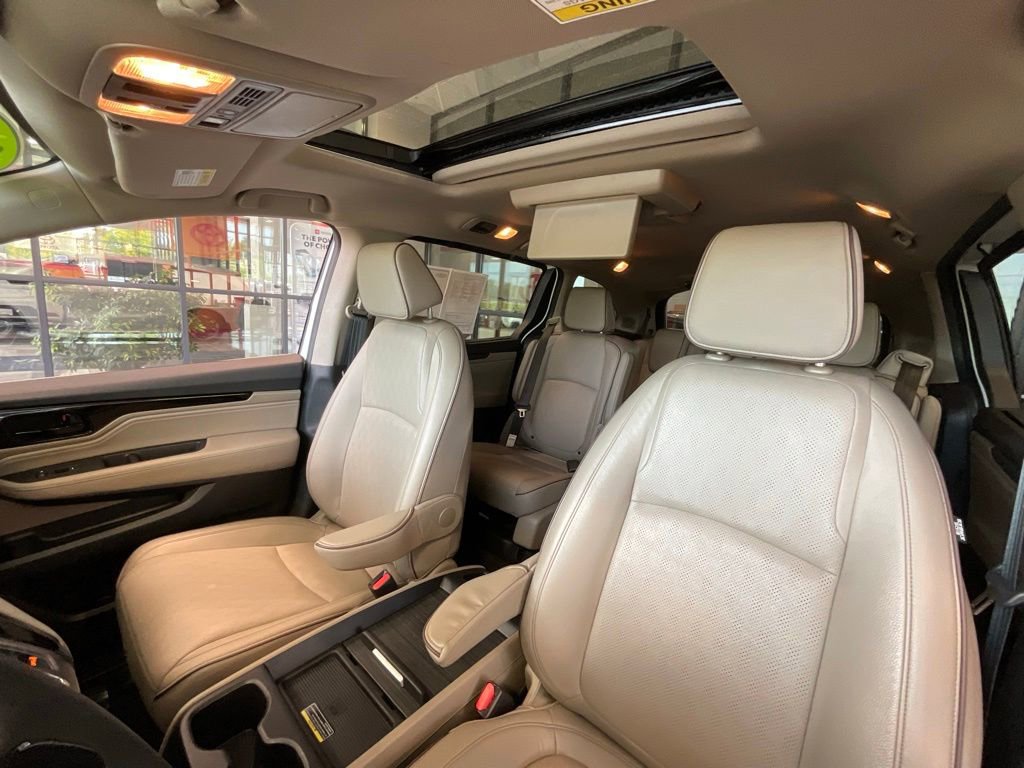 Used 2024 Honda Odyssey Elite image 10