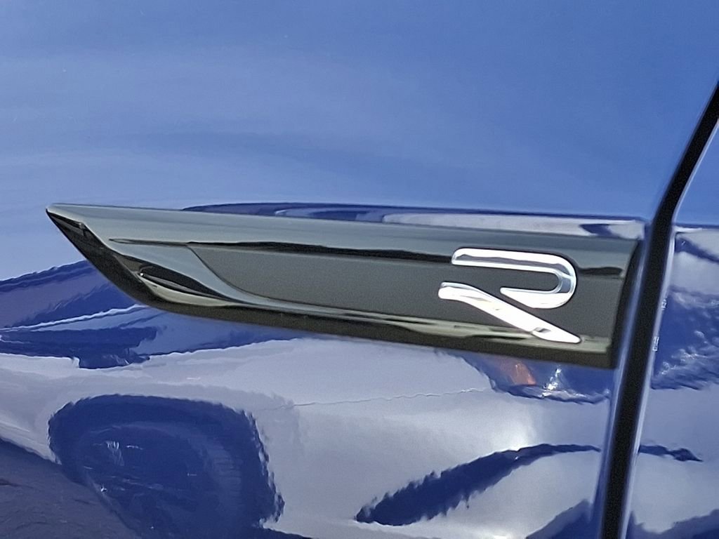 Used 2024 Volkswagen Golf R image 30