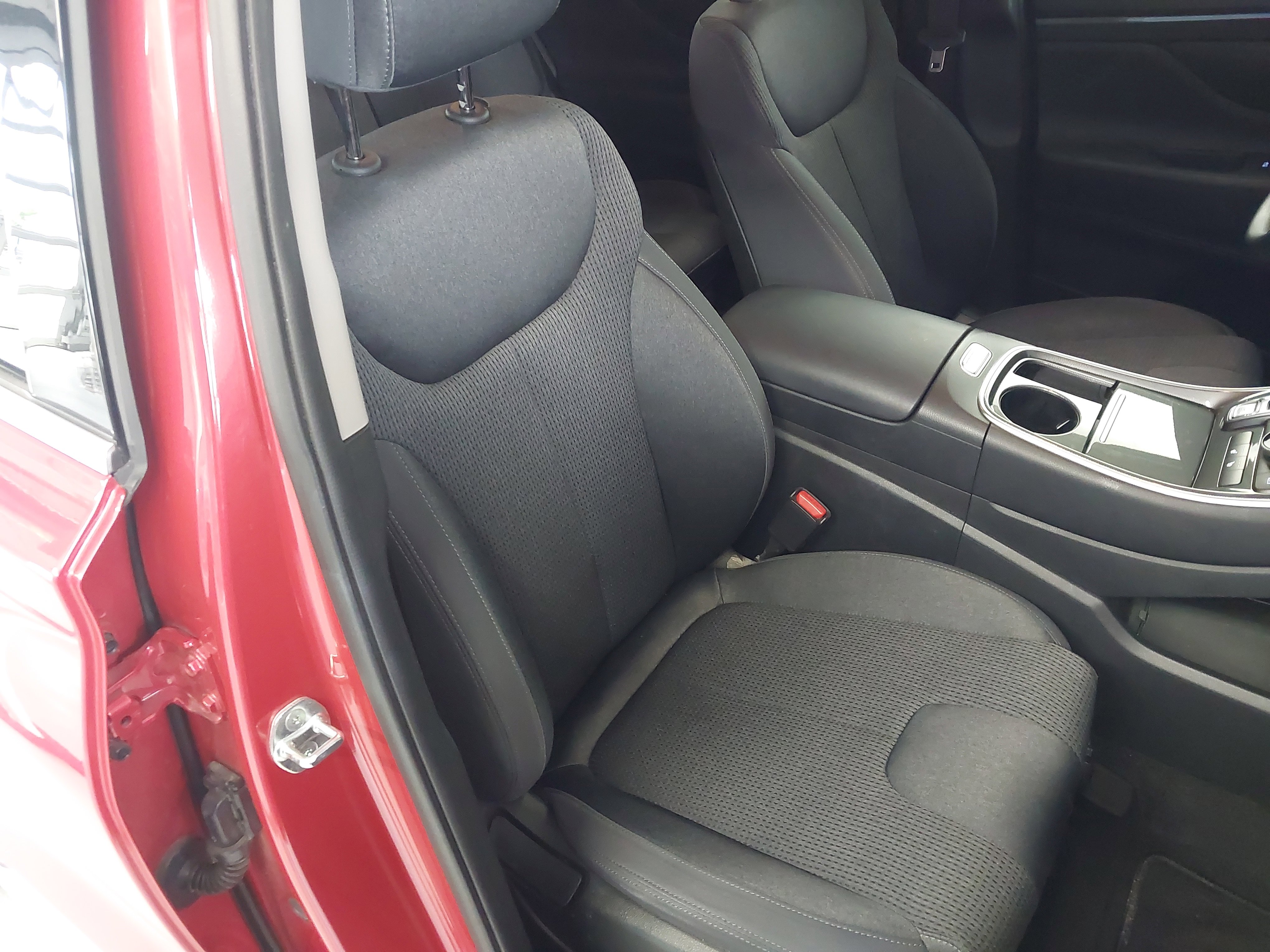 Used 2022 Hyundai Santa Fe SEL w/ Cargo Package image 28