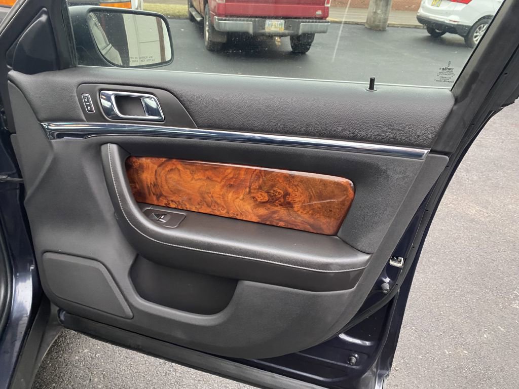 Used 2014 Lincoln MKS AWD w/ Equipment Group 101A image 21