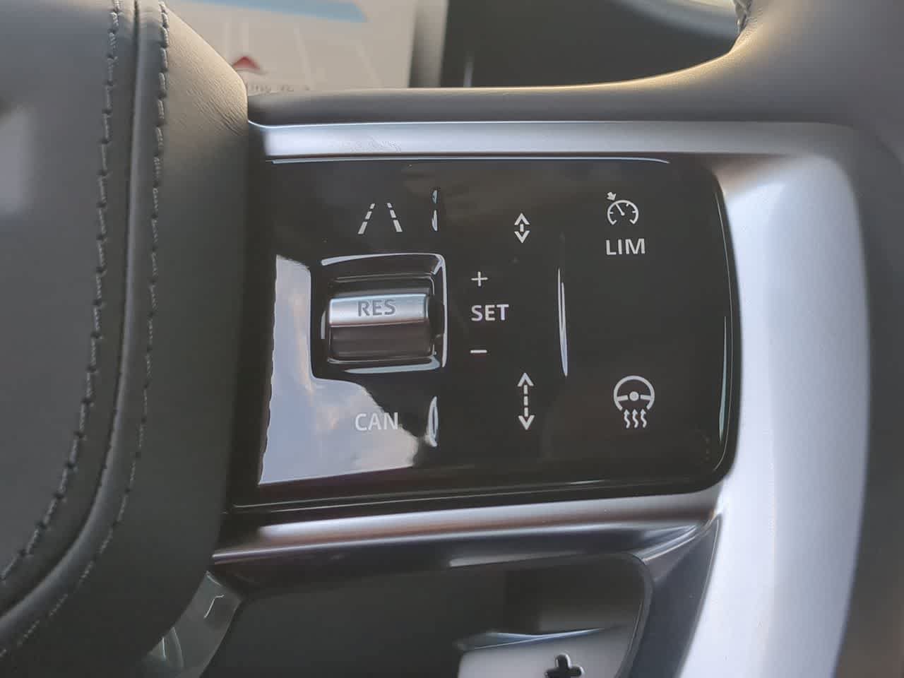 New 2026 Land Rover Range Rover Long Wheelbase SE AWD/4WD image 26