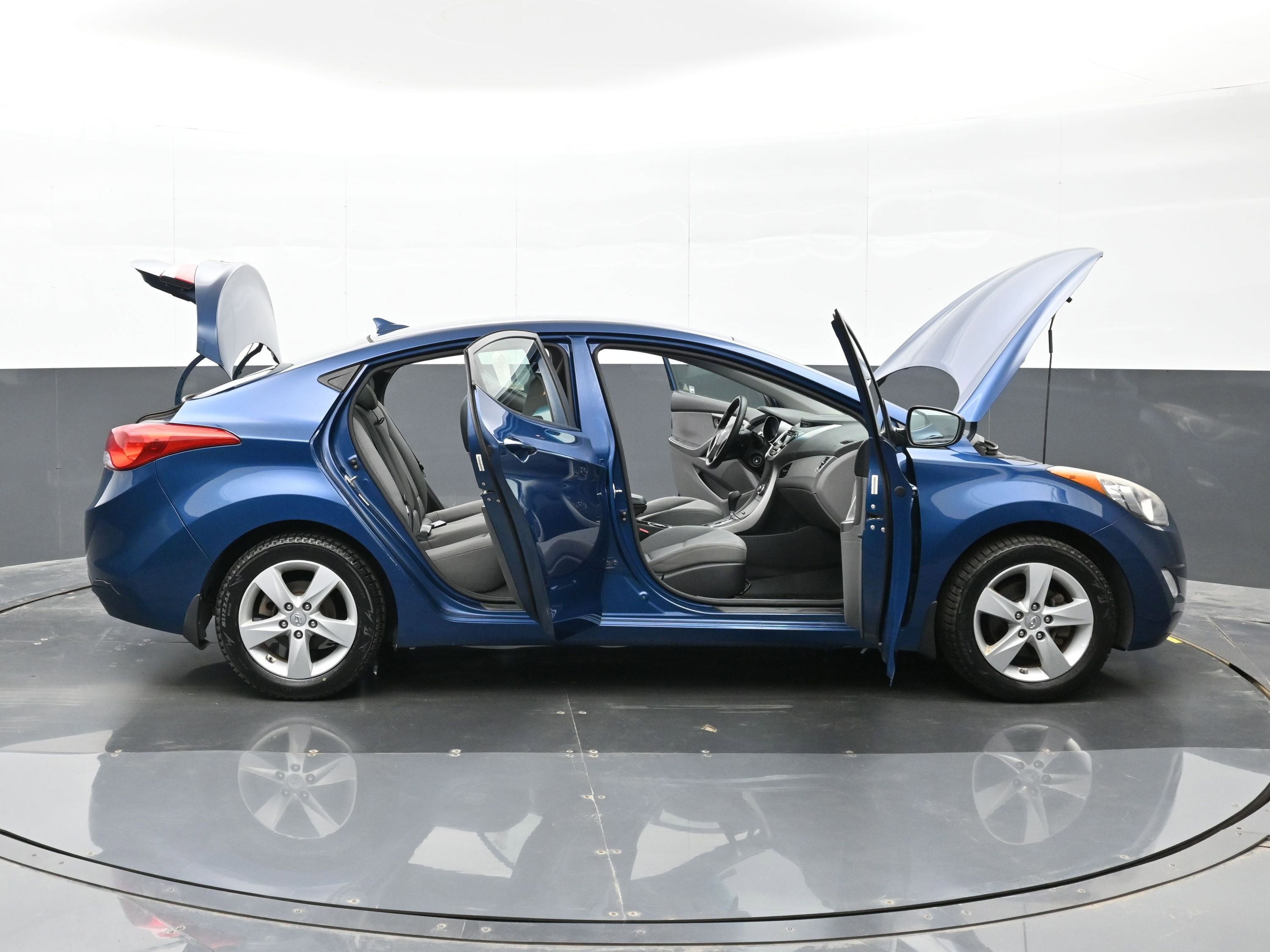 Used 2013 Hyundai Elantra GLS w/ Preferred Pkg FWD image 46