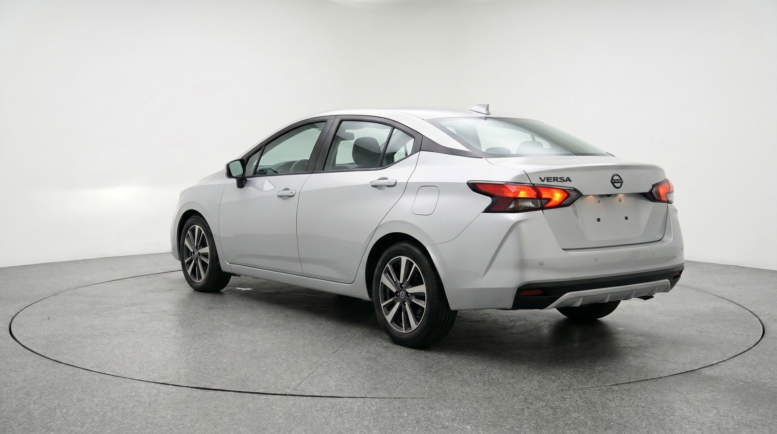Used 2025 Nissan Versa SV FWD image 6