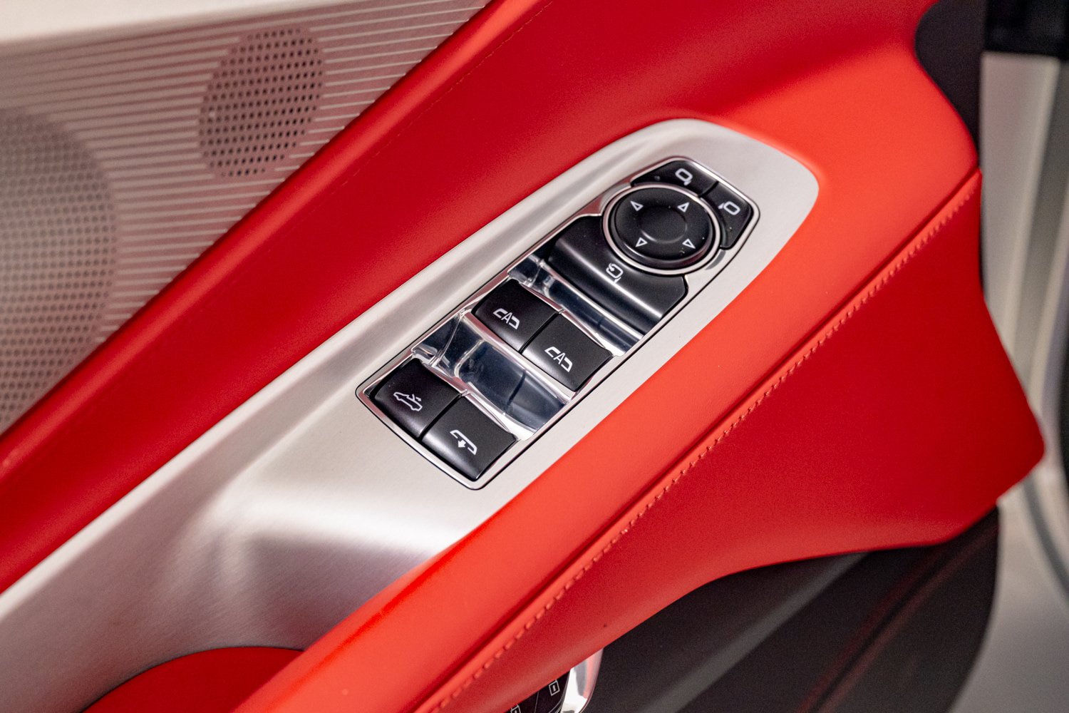 Used 2024 Chevrolet Corvette Z06 RWD image 32
