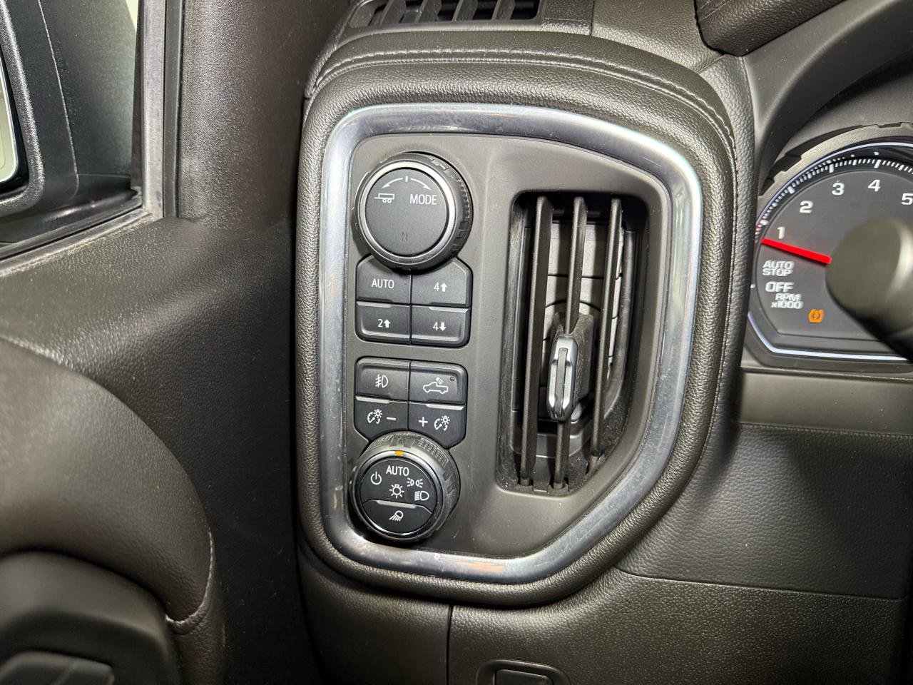 Used 2021 Chevrolet Silverado 1500 LTZ image 16