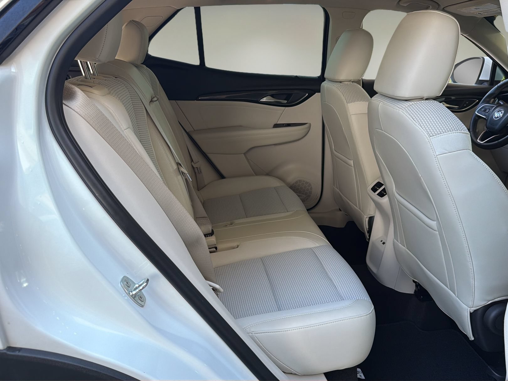 Used 2022 Buick Envision Preferred FWD image 17