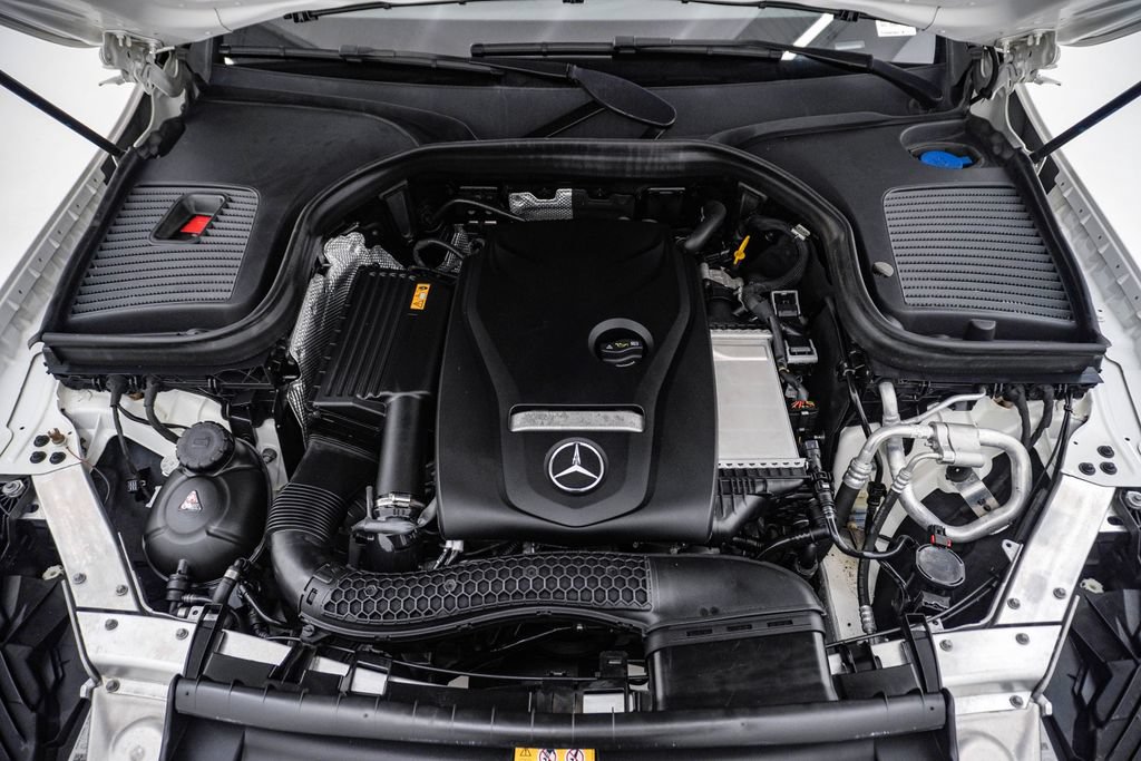 Used 2018 Mercedes-Benz GLC 300 4MATIC image 28