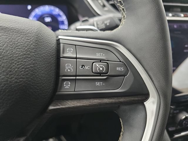 Used 2023 Jeep Grand Cherokee Limited AWD/4WD image 40