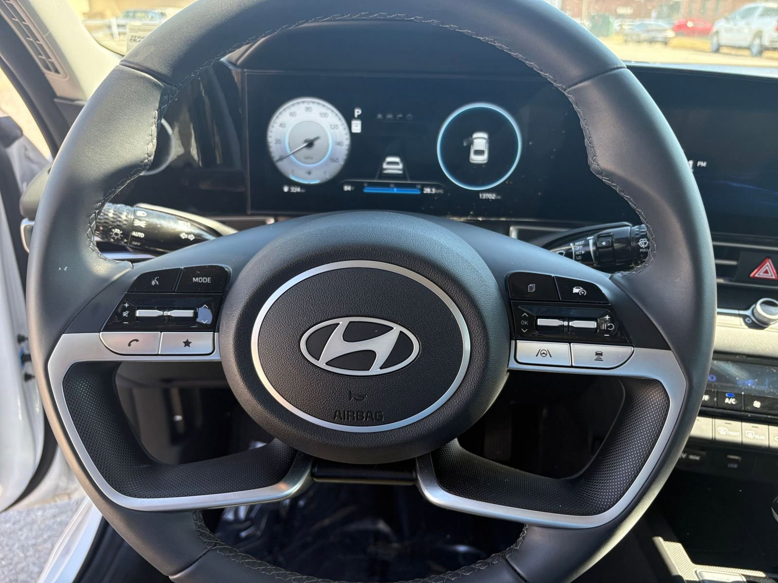 Used 2025 Hyundai Elantra SEL image 28