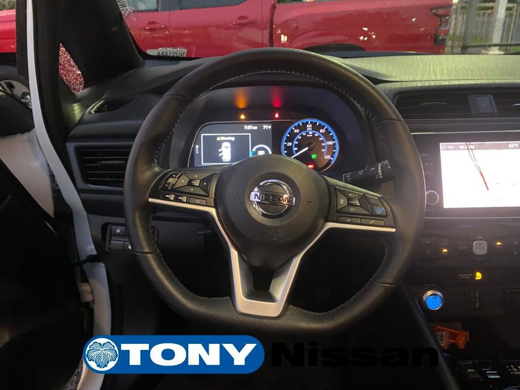 Used 2020 Nissan Leaf SV w/ SV Technology Package image 32