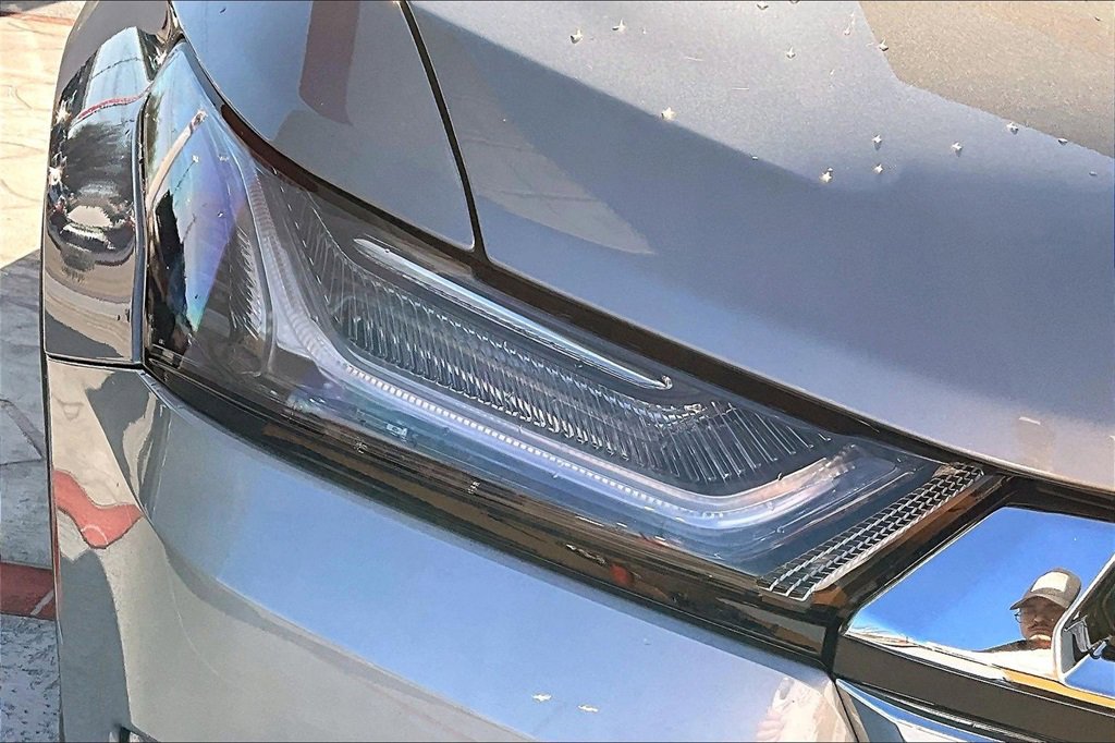 Used 2023 Chevrolet Traverse LS w/ Safety Package image 31