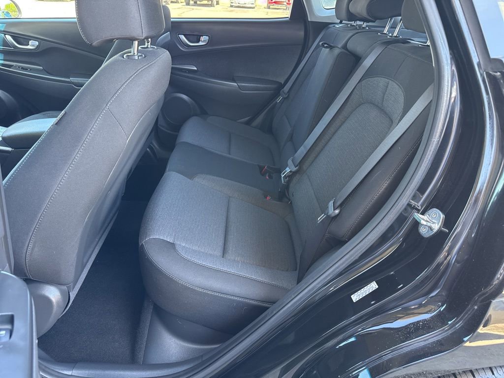 Used 2023 Hyundai Kona SE image 24