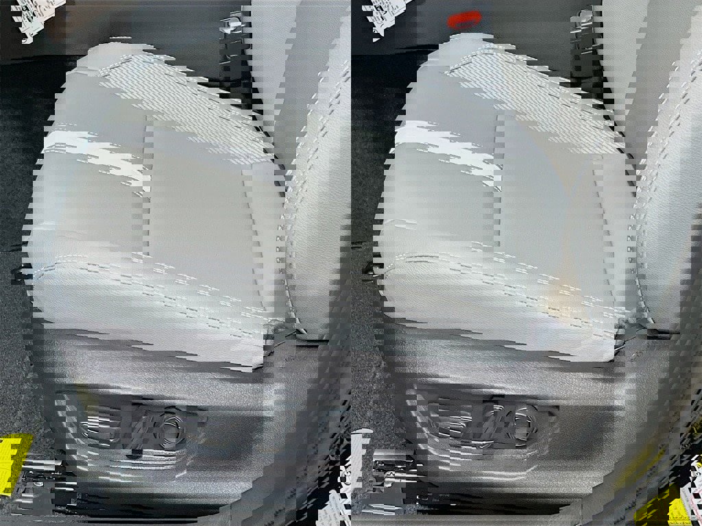 New 2026 Toyota Camry SE image 19