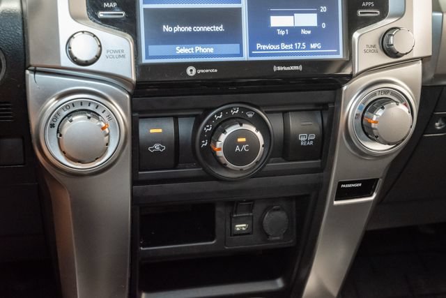 Used 2024 Toyota 4Runner SR5 AWD/4WD image 18