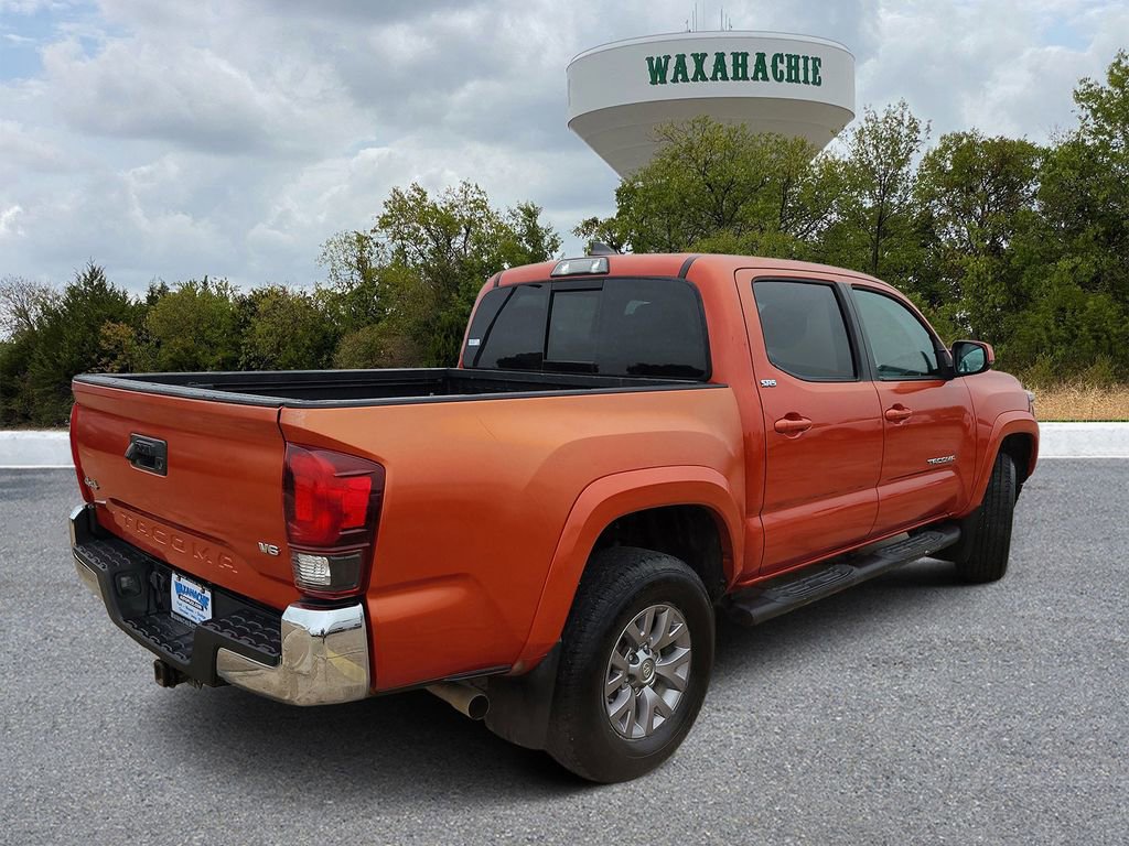 Used 2018 Toyota Tacoma SR5 AWD/4WD image 5