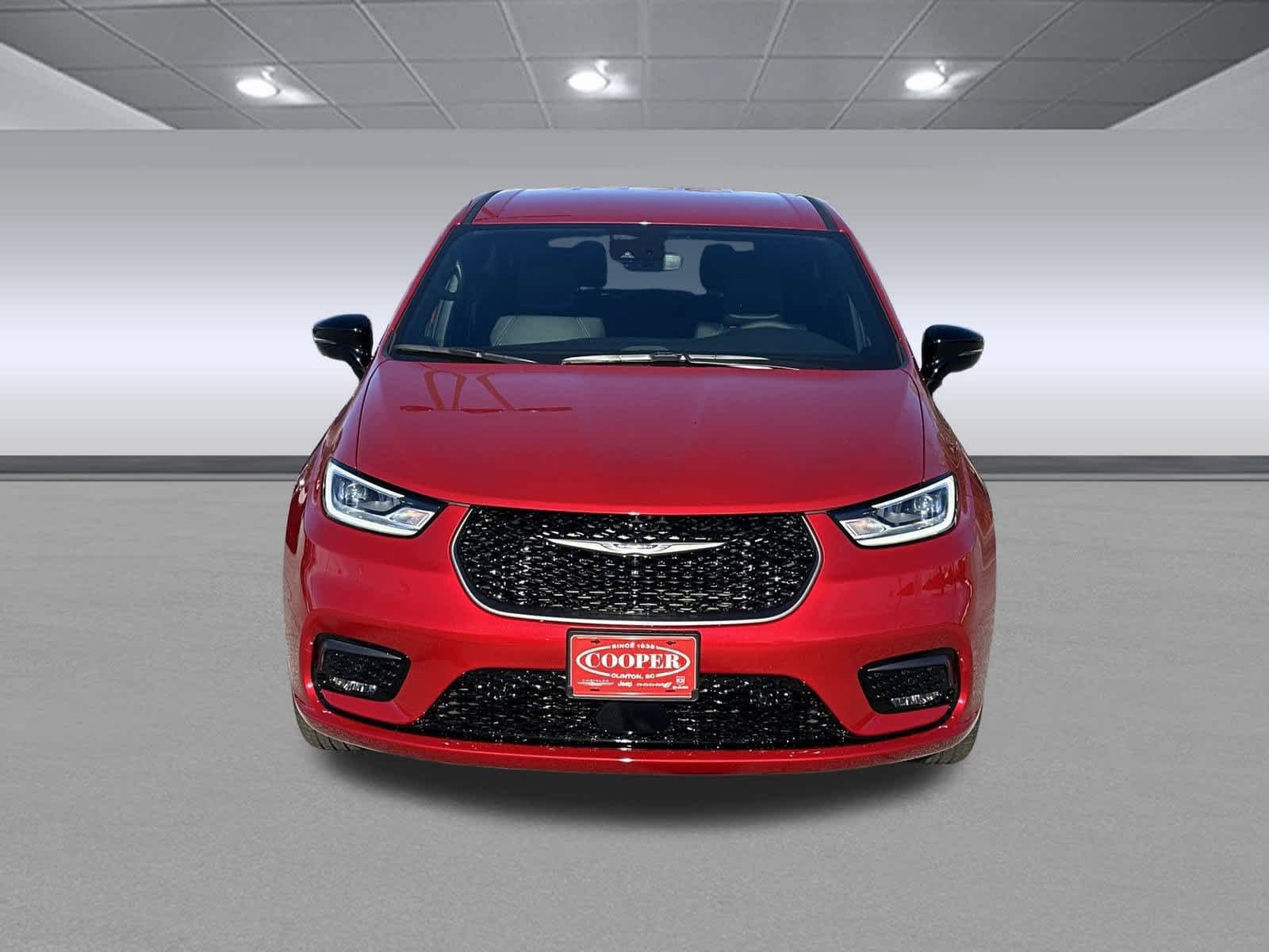 New 2026 Chrysler Pacifica Select FWD image 3