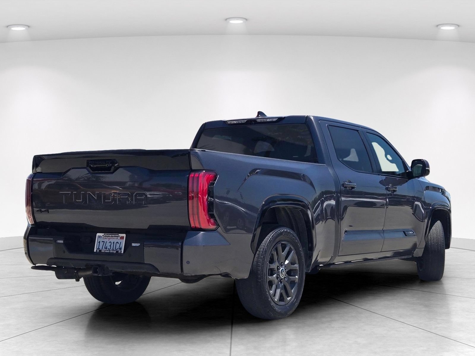 Used 2024 Toyota Tundra Platinum AWD/4WD image 4